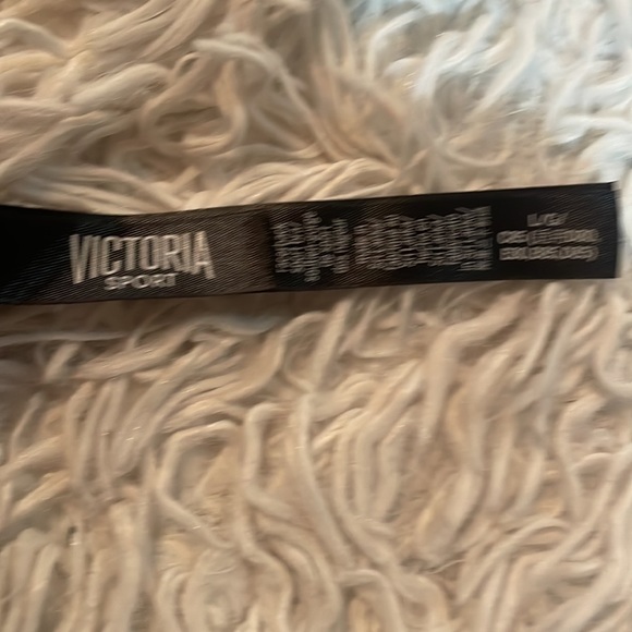 victoria sport bra - Picture 3 of 4